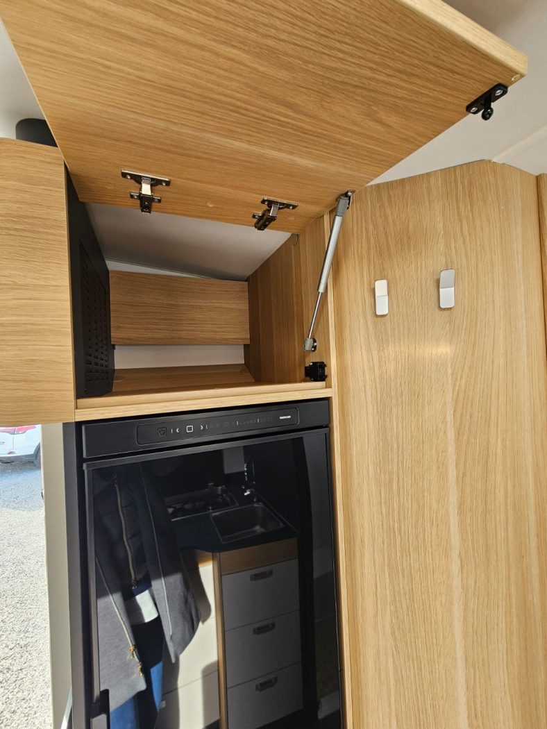 Semintegrale ADRIA MATRIX AXESS 670 SL + "PRONTI A PARTIRE" - foto 12