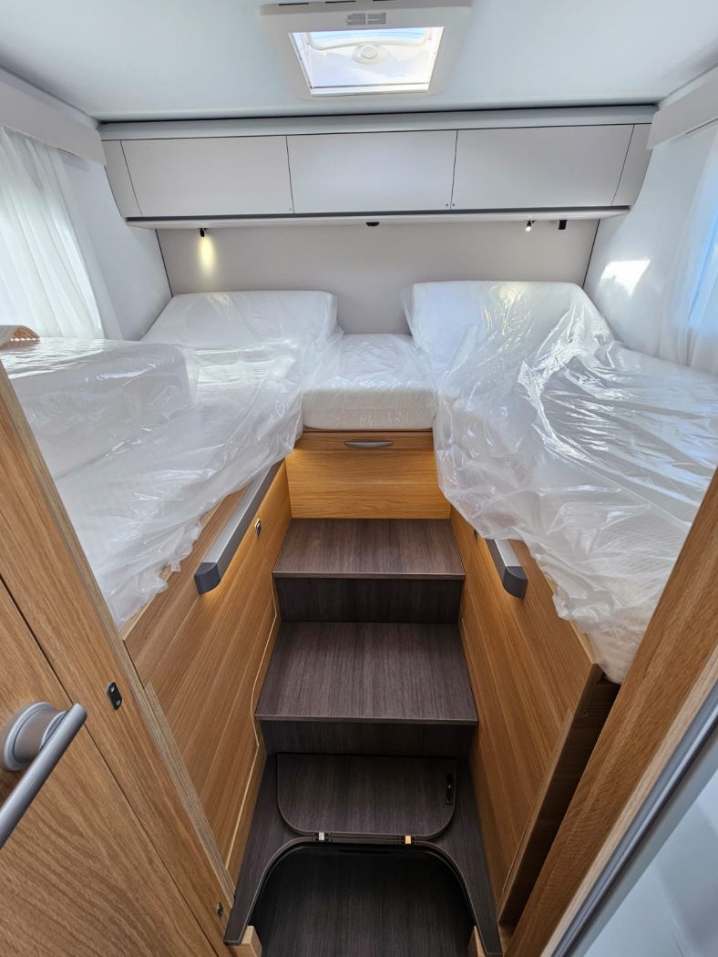 Semintegrale ADRIA MATRIX AXESS 670 SL + "PRONTI A PARTIRE" - foto 18