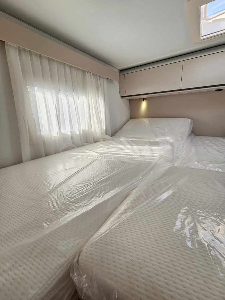 Semintegrale ADRIA MATRIX AXESS 670 SL + "PRONTI A PARTIRE" - foto 20
