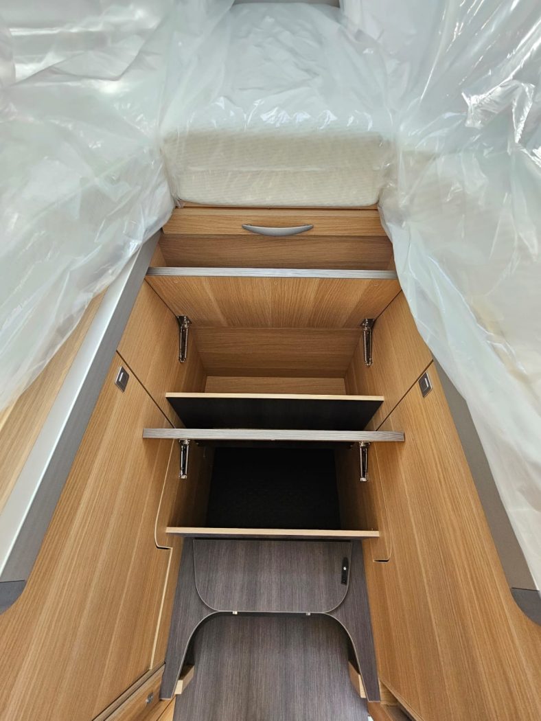 Semintegrale ADRIA MATRIX AXESS 670 SL + "PRONTI A PARTIRE" - foto 22