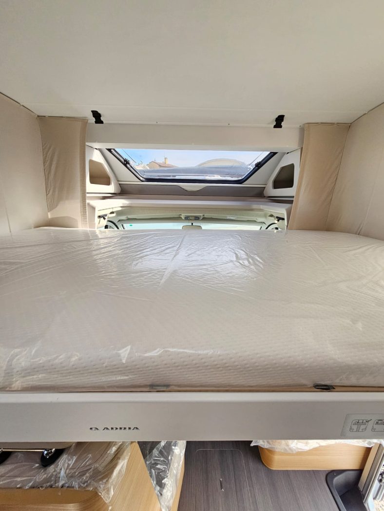 Semintegrale ADRIA MATRIX AXESS 670 SL + "PRONTI A PARTIRE" - foto 27