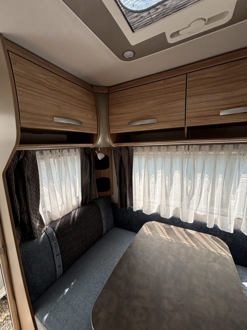 Caravan ERIBA NOVALIGHT 470 - LETTI GEMELLI | Zanini Camper - foto 7