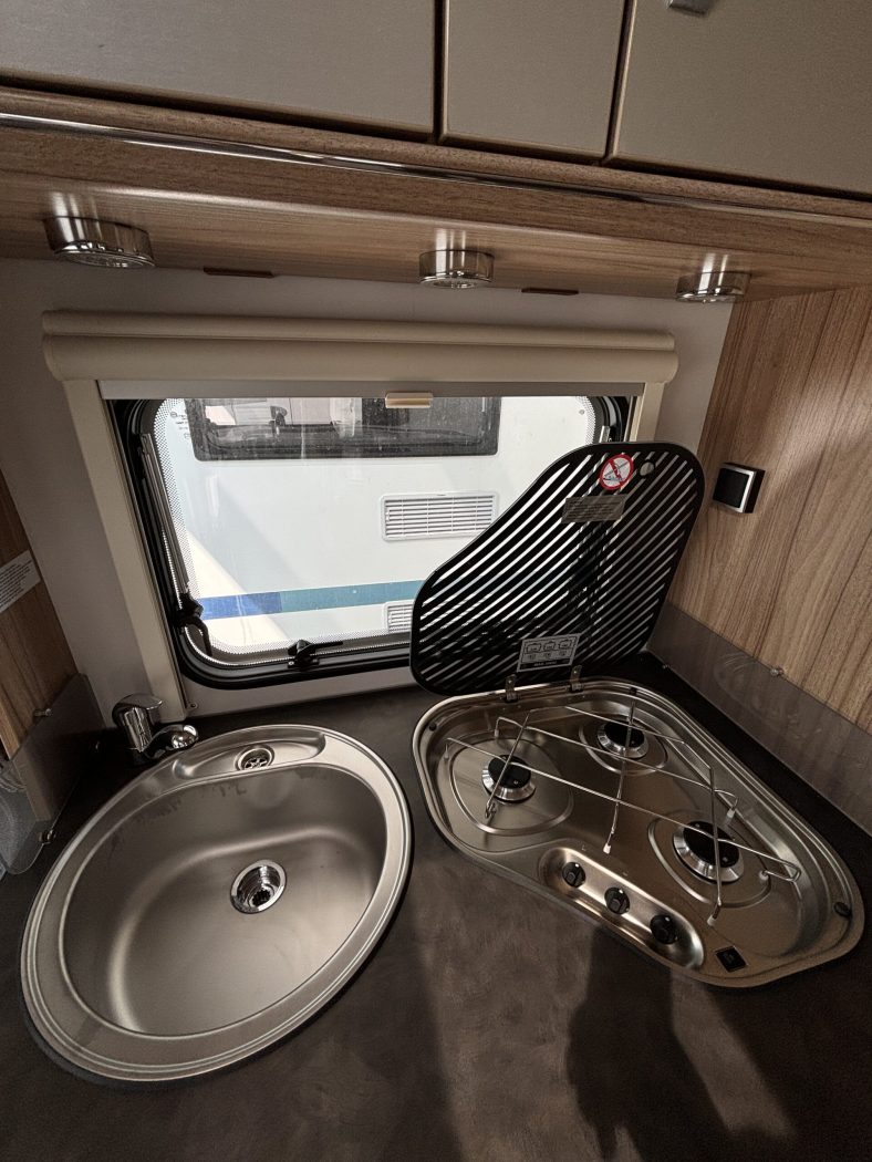 Caravan ERIBA NOVALIGHT 470 - LETTI GEMELLI | Zanini Camper - foto 10