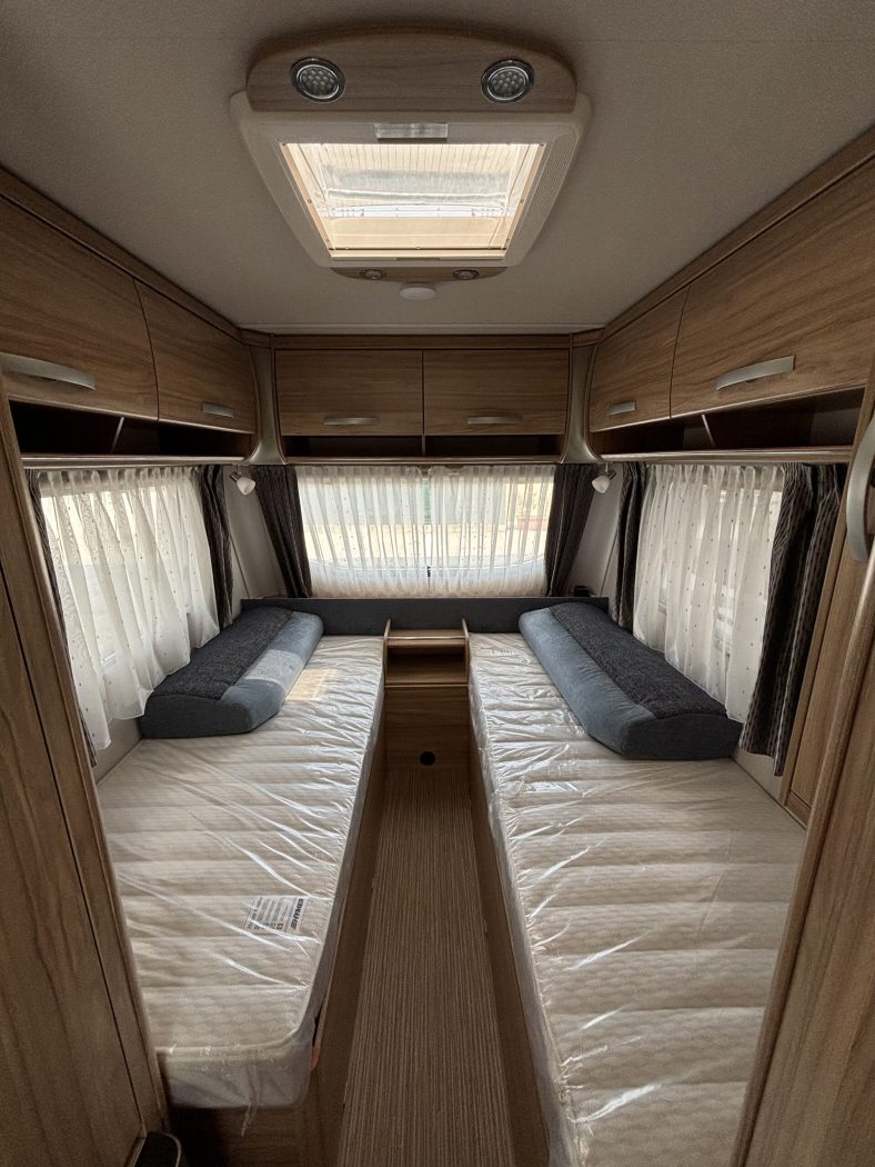 Caravan ERIBA NOVALIGHT 470 - LETTI GEMELLI | Zanini Camper - foto 17