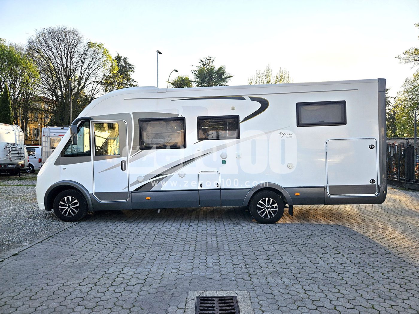 Camper Motorhome Mobilvetta K Yacht MH85 Letti Gemelli e Garage - foto 5
