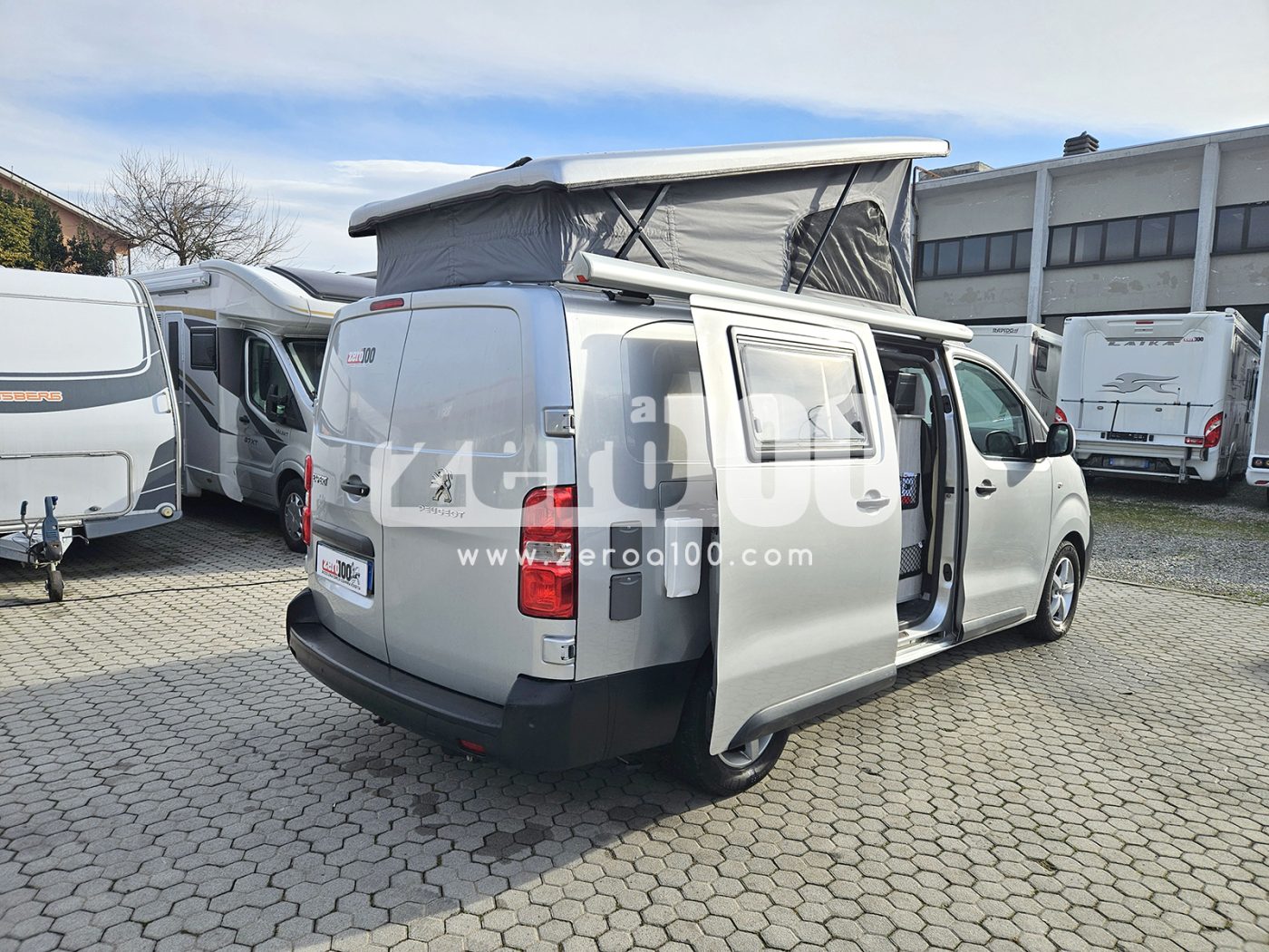 Camper puro van camperizzato con Bagno - foto 13