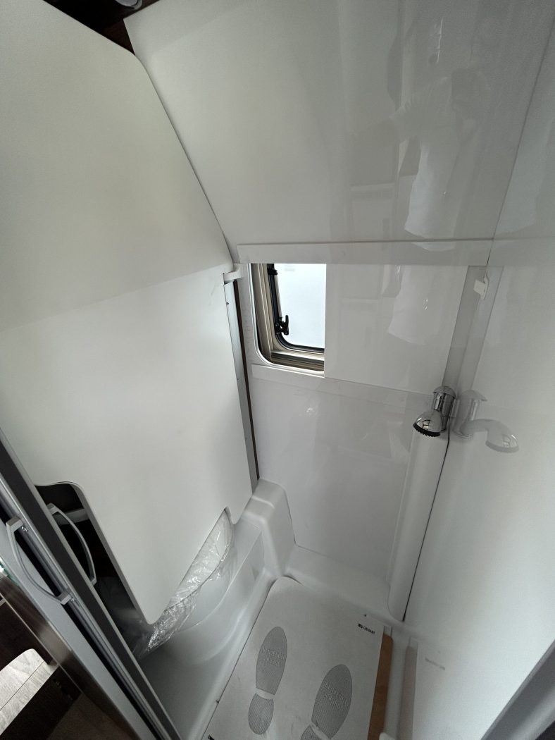Laika Ecovip 645 Tetto sollevabile - foto 11