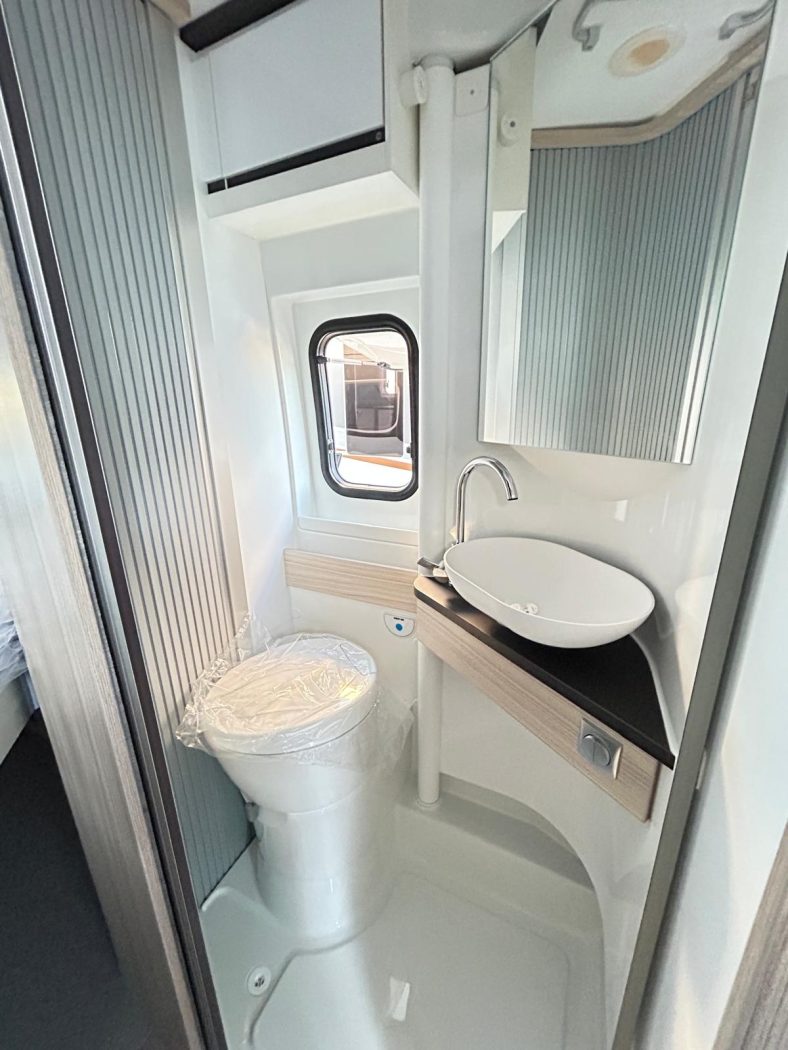Adria Twin Plus 640 SGX - foto 10