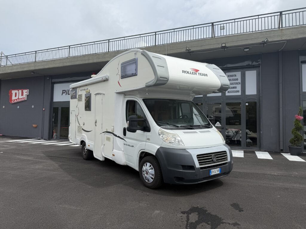 Roller Team Mansardato — DLF Caravan