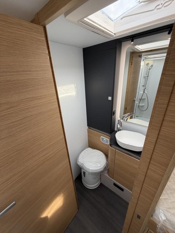 ADRIA MATRIX 670 SL 60Y nuovo - foto 7