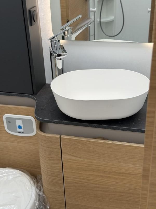 ADRIA MATRIX 670 SL 60Y nuovo - foto 8