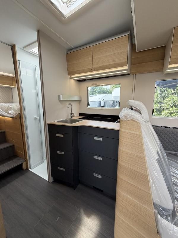 ADRIA MATRIX 670 SL 60Y nuovo - foto 12