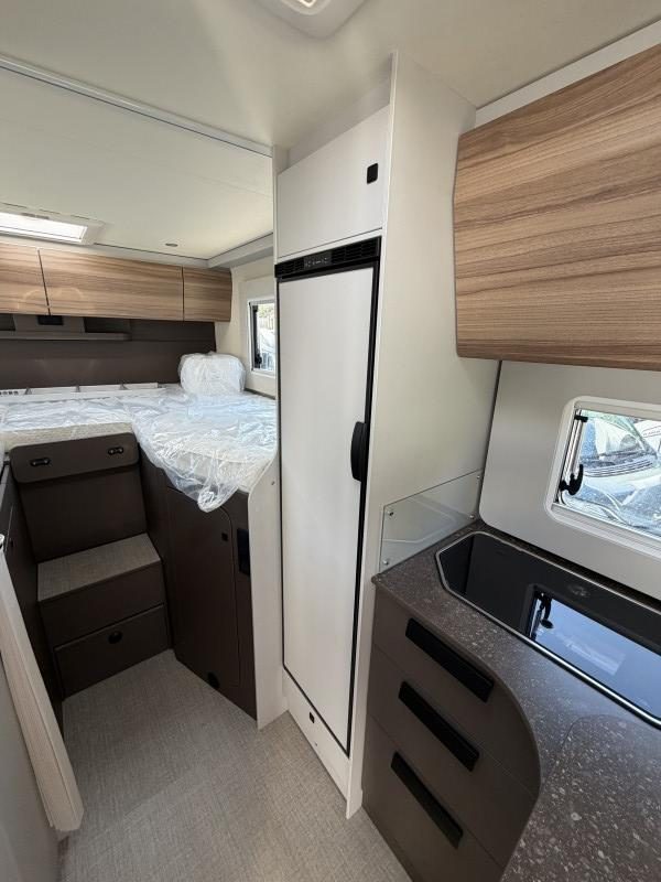 BURSTNER B66 690 TD nuovo - foto 13