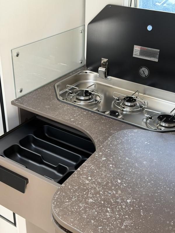 BURSTNER B66 690 TD nuovo - foto 17