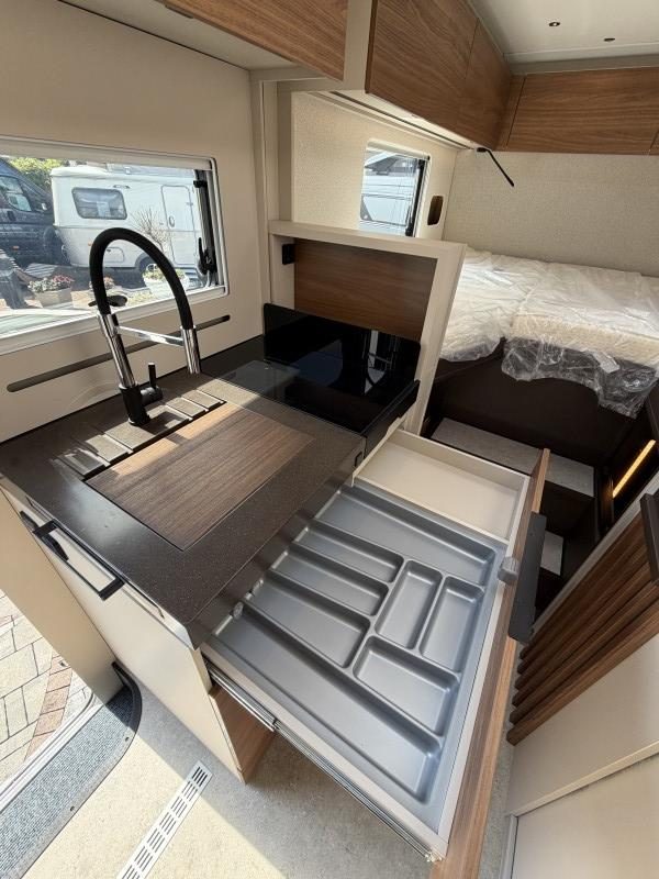 BURSTNER SIGNATURE 7.1 nuovo - foto 26