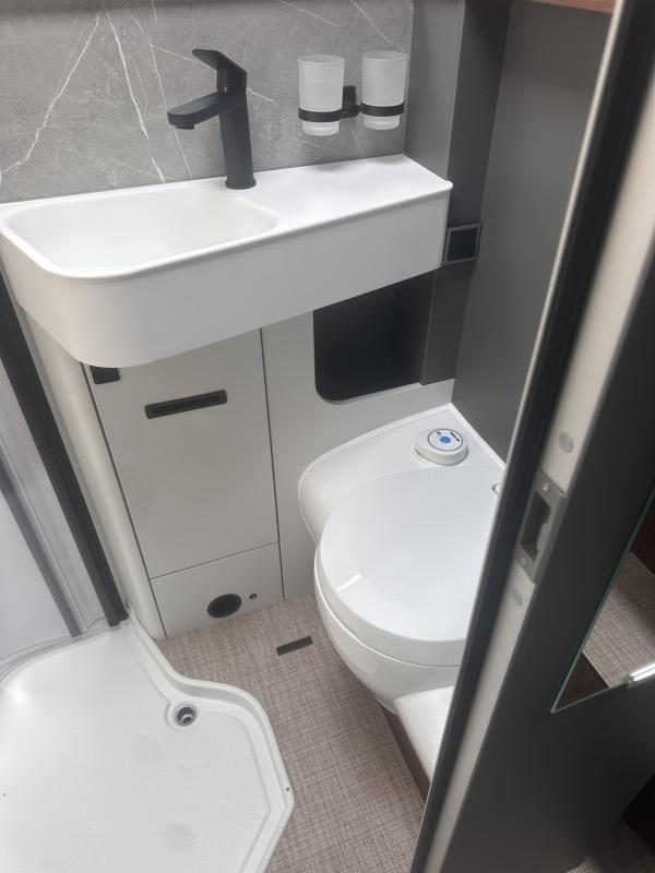 HYMER B-MC T 600 nuovo - foto 17