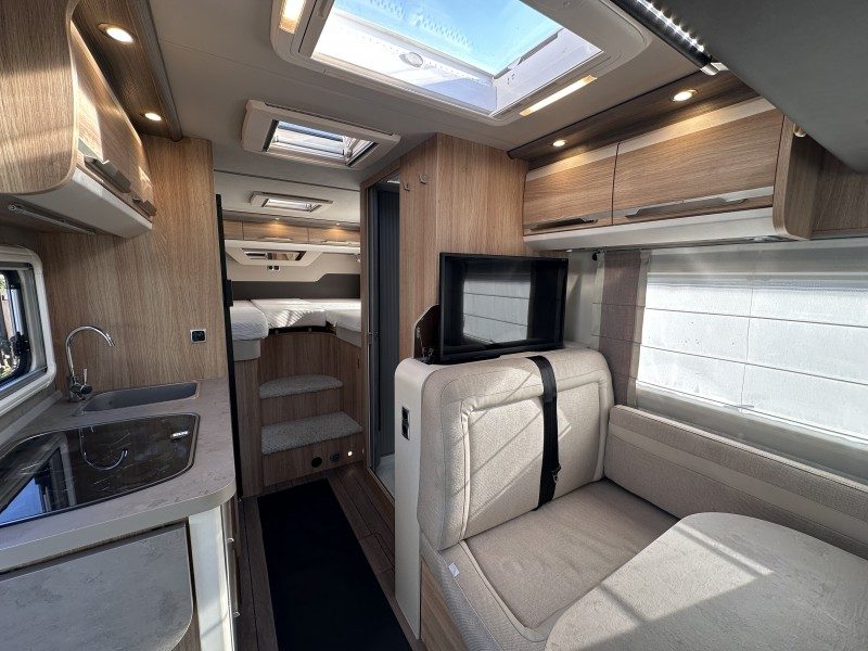 KNAUS SKY I 700 LG usato - foto 14