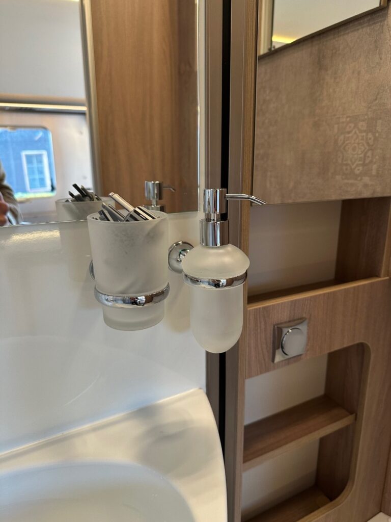 LAIKA ECOVIP H 2109 - foto 44