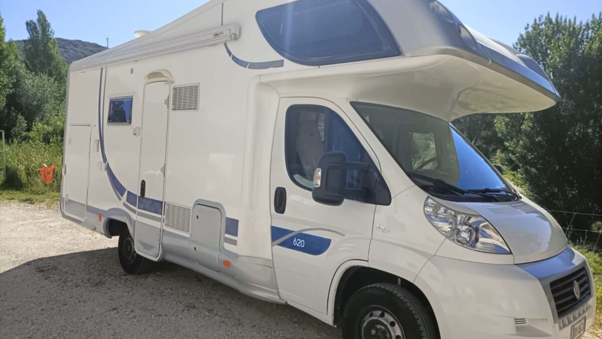 MC LOUIS TANDY 620