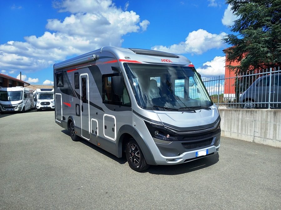 Arca H 699 GLG, motorhome letti gemelli, telaio alko e doppio pavimento, € 84900,00 - Barbera Caravan
