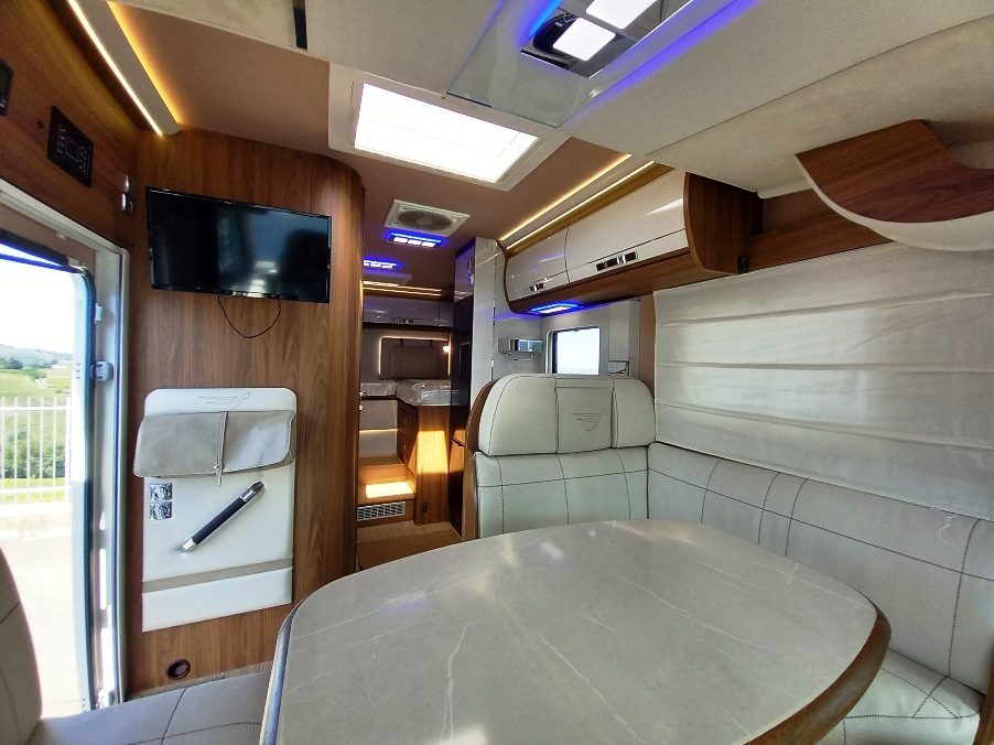 Arca H 699 GLG, motorhome letti gemelli, telaio alko e doppio pavimento, € 84900,00 - Barbera Caravan - foto 5