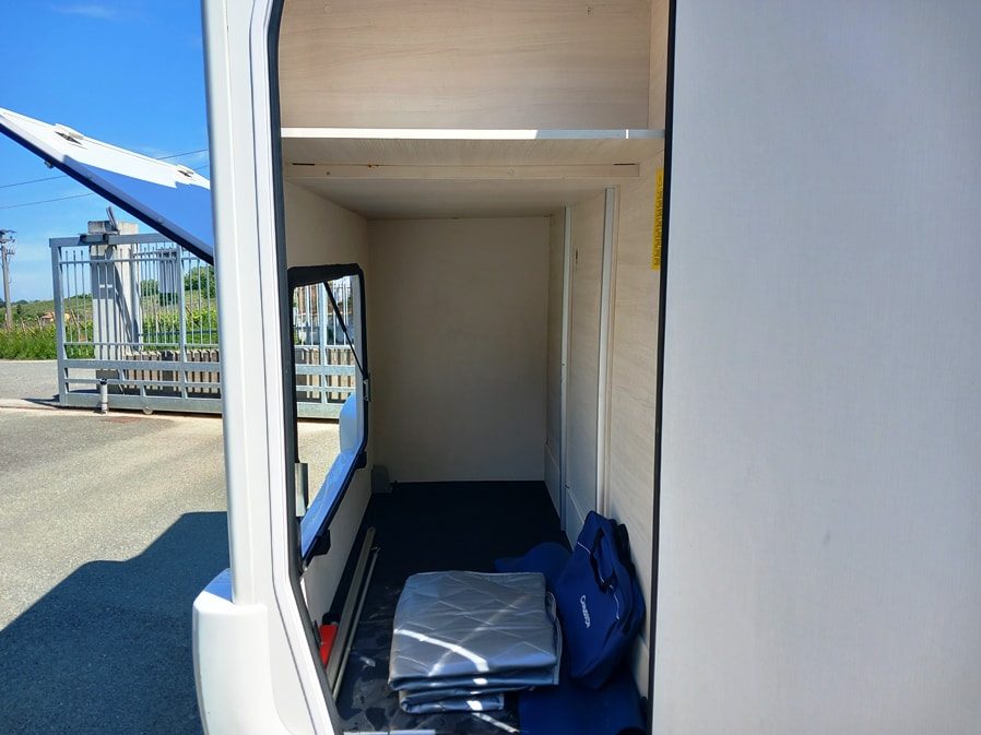Chausson Flash 716 semintegrale con castelli e garage € 49900,00 - Barbera Caravan - foto 5