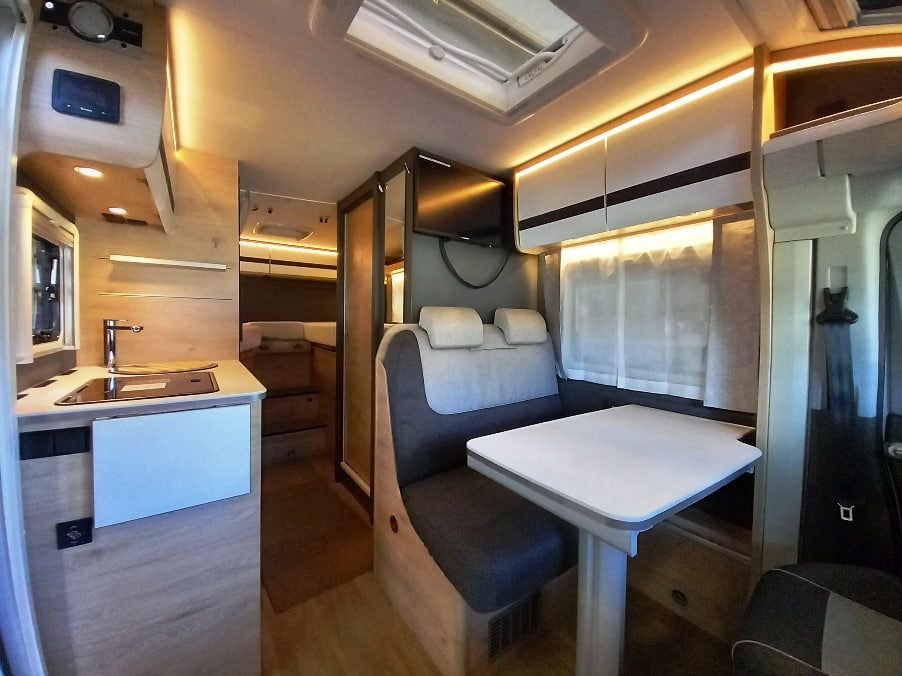 Dethleffs Globebus Go T45 semintegrale letti gemelli, € 67900,00 - Barbera Caravan - foto 6