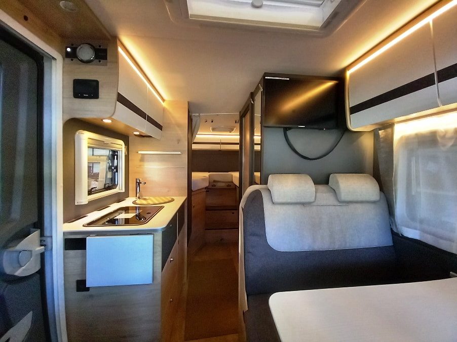 Dethleffs Globebus Go T45 semintegrale letti gemelli, € 67900,00 - Barbera Caravan - foto 7