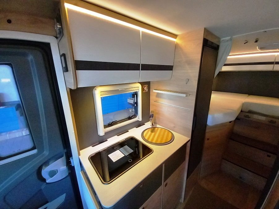 Dethleffs Globebus Go T45 semintegrale letti gemelli, € 67900,00 - Barbera Caravan - foto 11