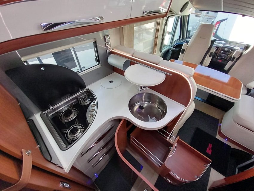 Mobilvetta K-Yacht 85, motorhome letti gemelli, € 67900,00 - Barbera Caravan - foto 11