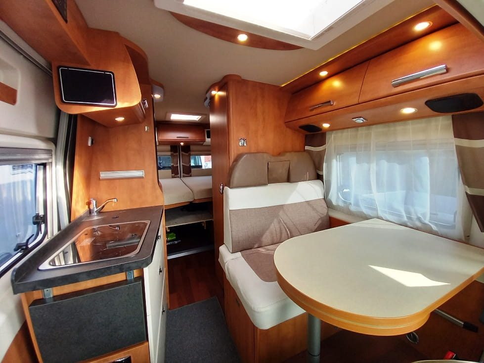 Malibu Van by Carthago 600DB € 59900,00 - Barbera Caravan - foto 7