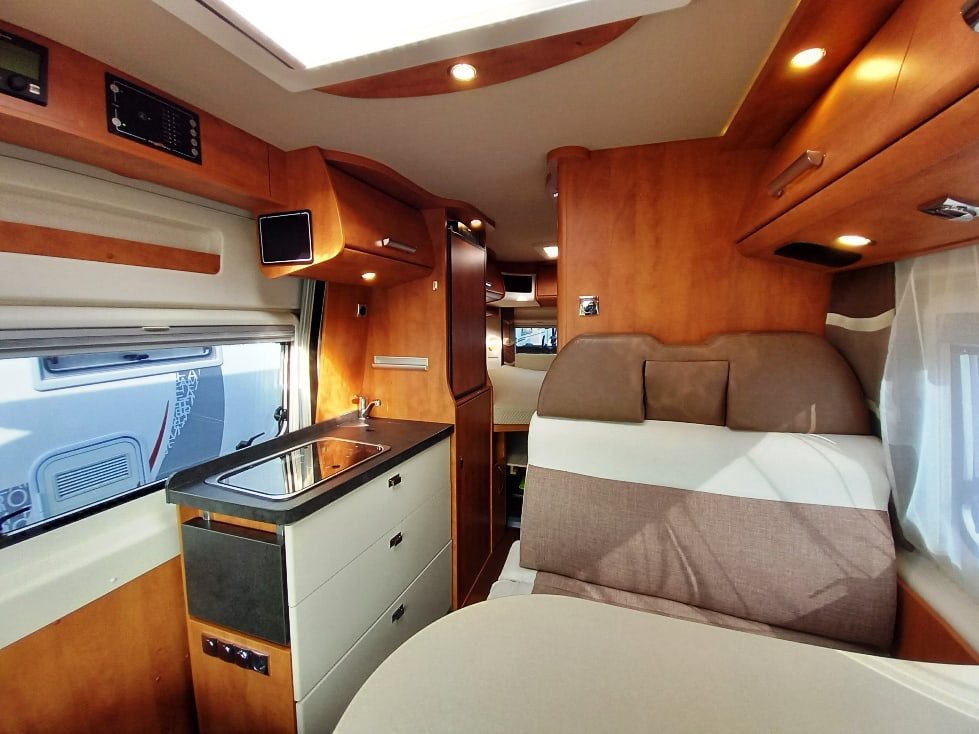 Malibu Van by Carthago 600DB € 59900,00 - Barbera Caravan - foto 8