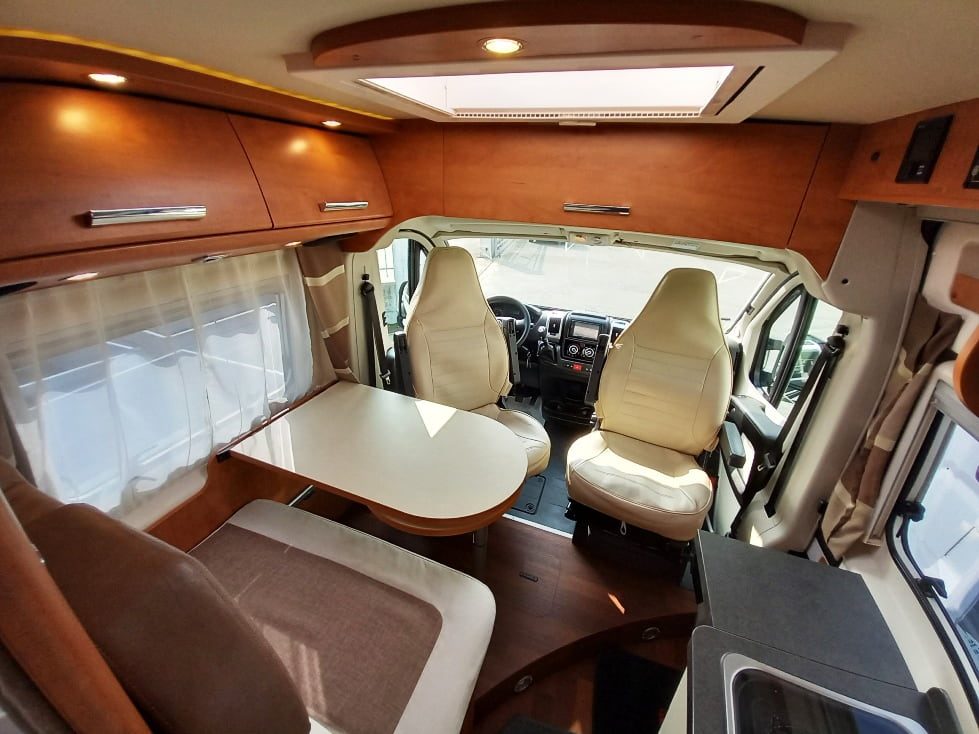 Malibu Van by Carthago 600DB € 59900,00 - Barbera Caravan - foto 16