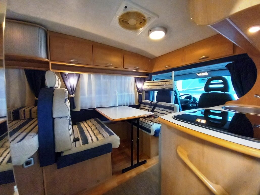 Mc Louis Glen 262, semintegrale con letto alla francese, € 25900,00 - Barbera Caravan - foto 5