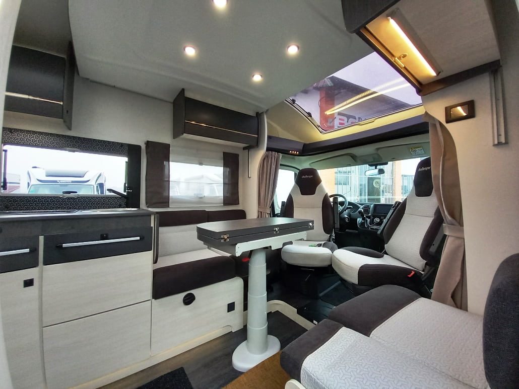 Challenger 328 Graphite Vip, cambio automatico, € 61900,00 - Barbera Caravan - foto 4