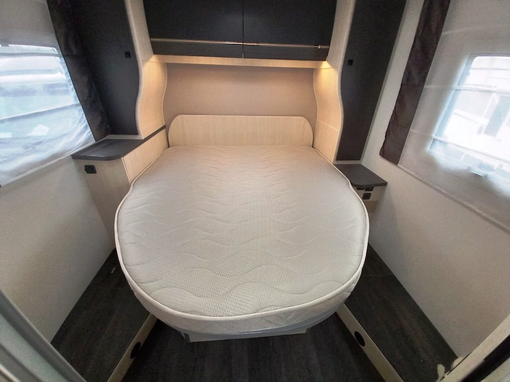 Challenger 328 Graphite Vip, cambio automatico, € 61900,00 - Barbera Caravan - foto 10