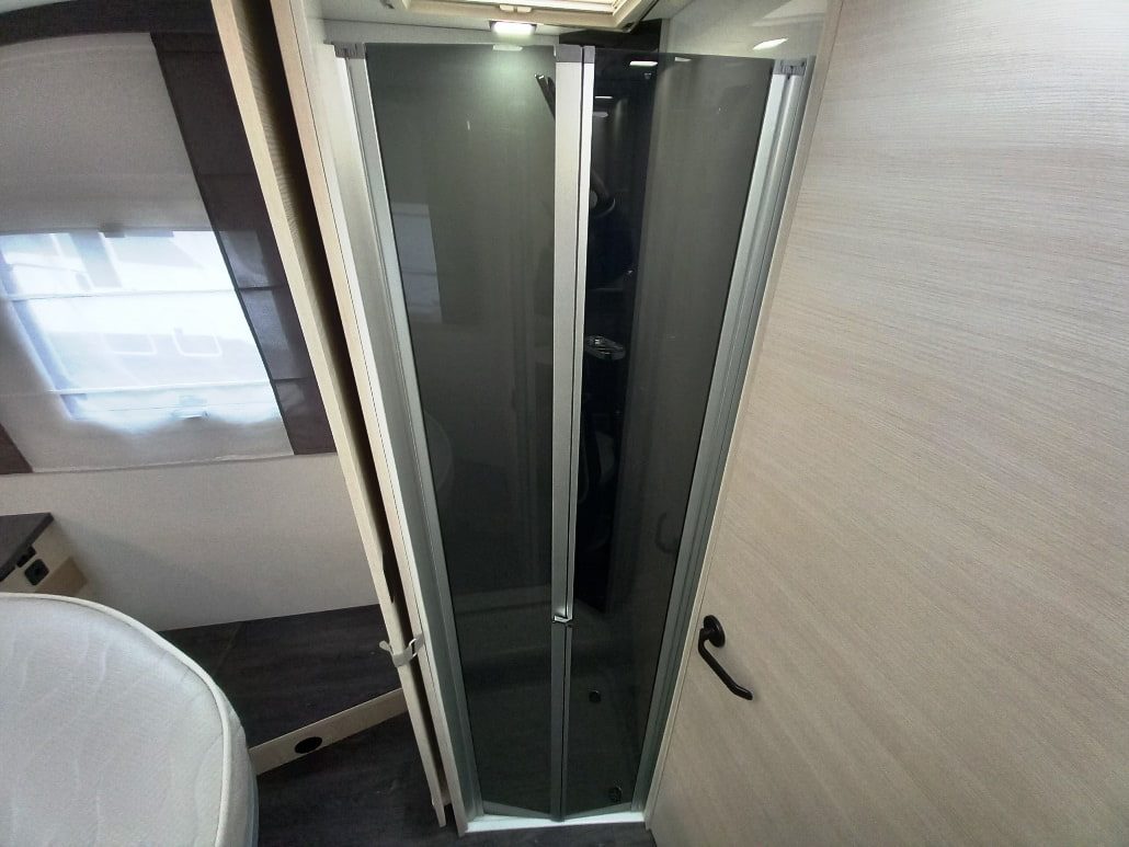 Challenger 328 Graphite Vip, cambio automatico, € 61900,00 - Barbera Caravan - foto 12