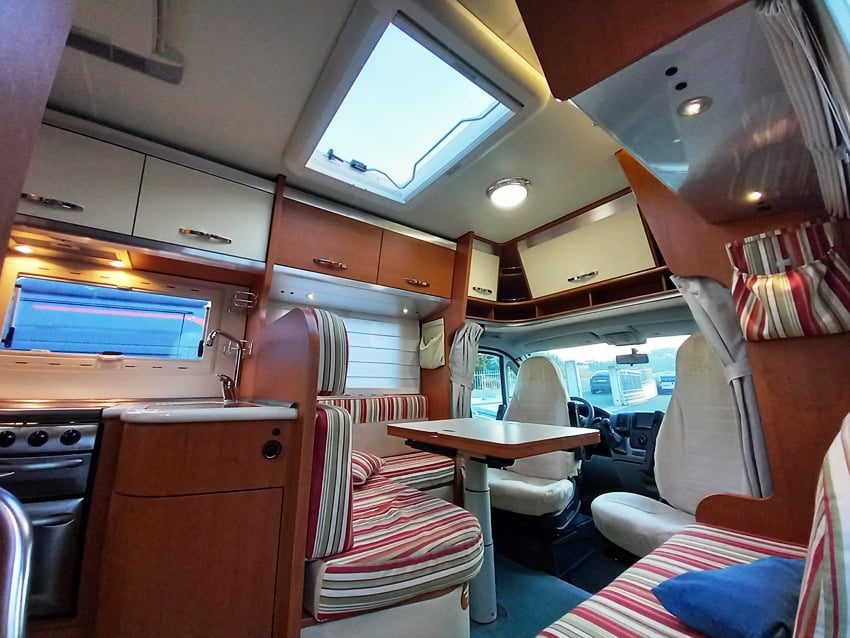Arca P 680 LSX letto alla francese, € 39900,00 - Barbera Caravan - foto 5