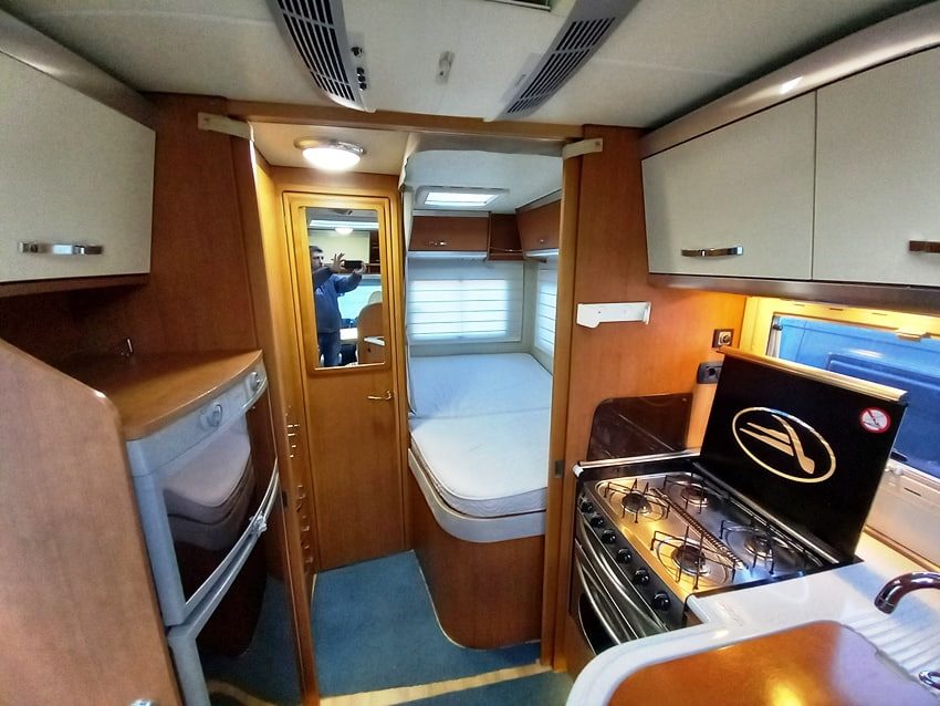 Arca P 680 LSX letto alla francese, € 39900,00 - Barbera Caravan - foto 11