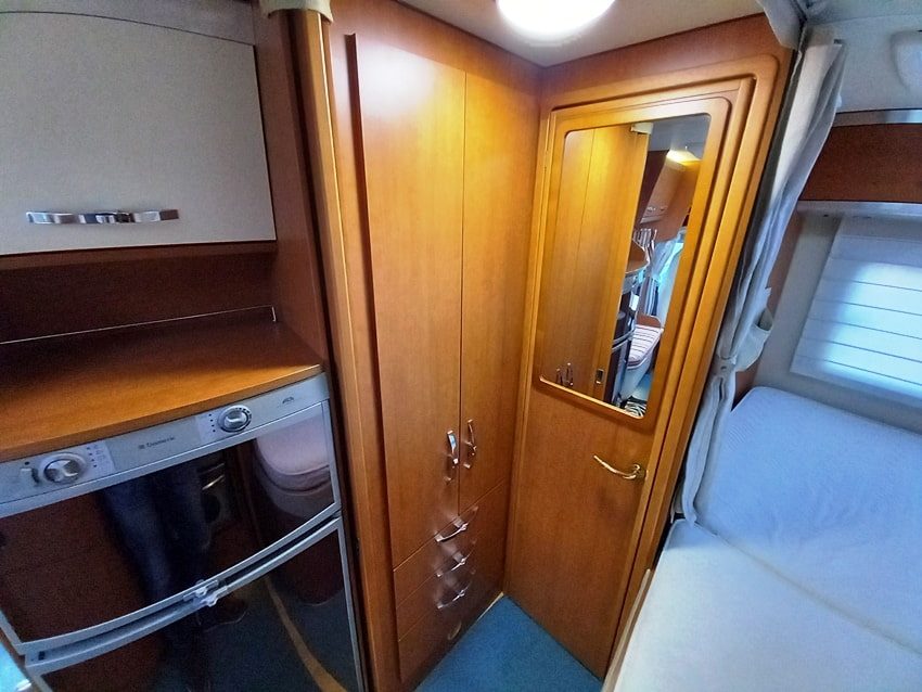 Arca P 680 LSX letto alla francese, € 39900,00 - Barbera Caravan - foto 13