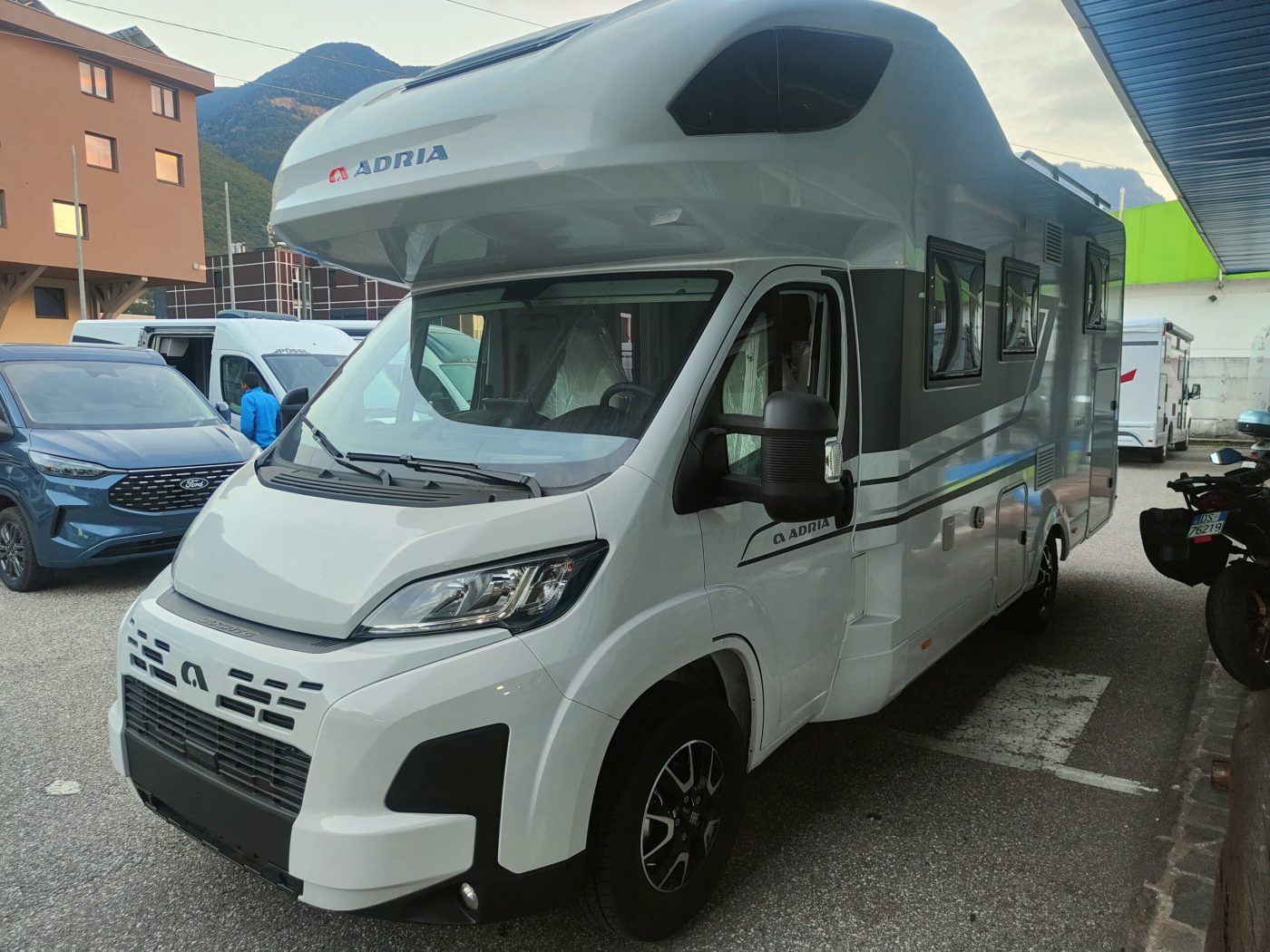 741 ADRIA CORAL XL 660 SL 60 years – mansardato con letti gemelli