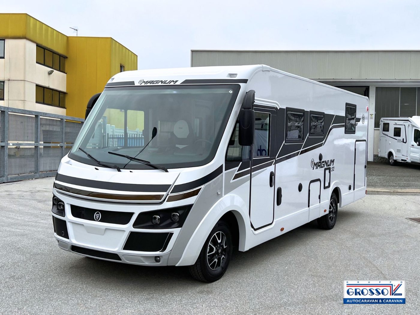 Elnagh Magnum 582